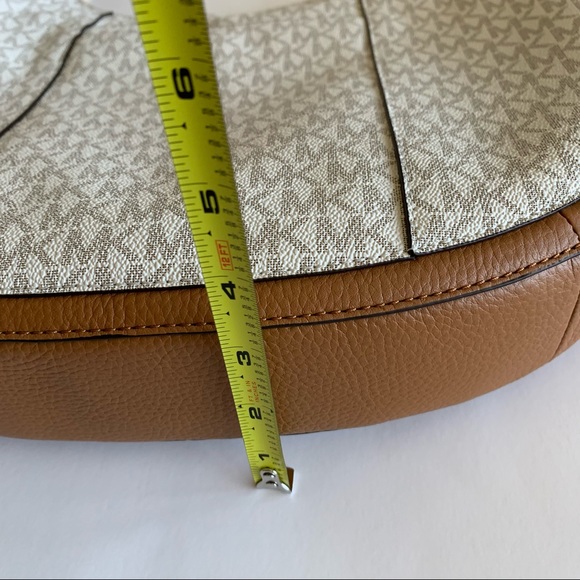 NWT Michael Kors Shoulder Bag - Picture 10 of 11